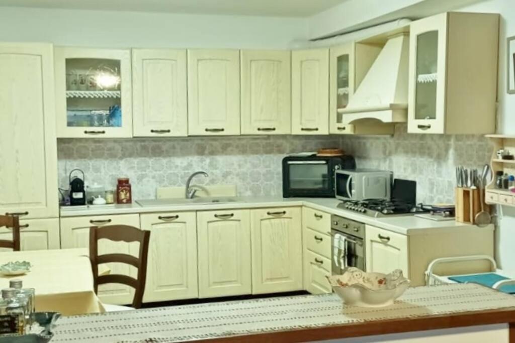 Brezza Marina - Appartamento In Villa Fronte Mare 的里雅斯特 外观 照片