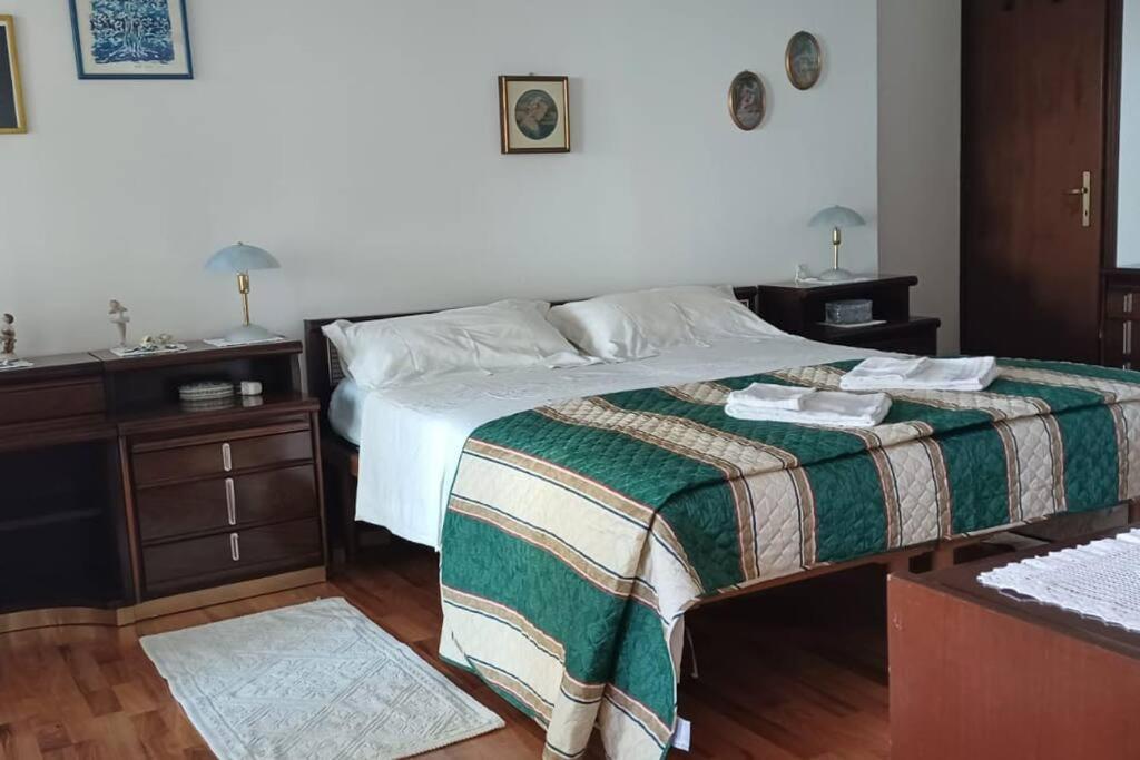 Brezza Marina - Appartamento In Villa Fronte Mare 的里雅斯特 外观 照片